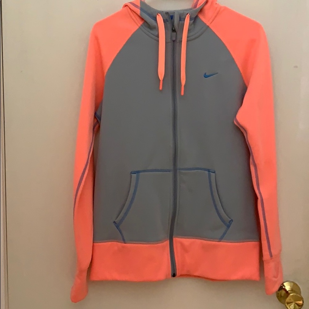 BRAND NEW NEVER BEFORE WORN nike sweater